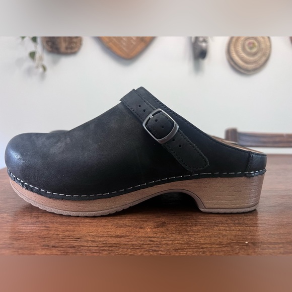 Dansko Shoes - Dansko Berry Mule size 37